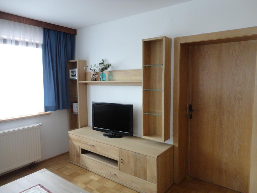 Panoramablickhotel - Lakeview Apartments Аненхайм Стая снимка