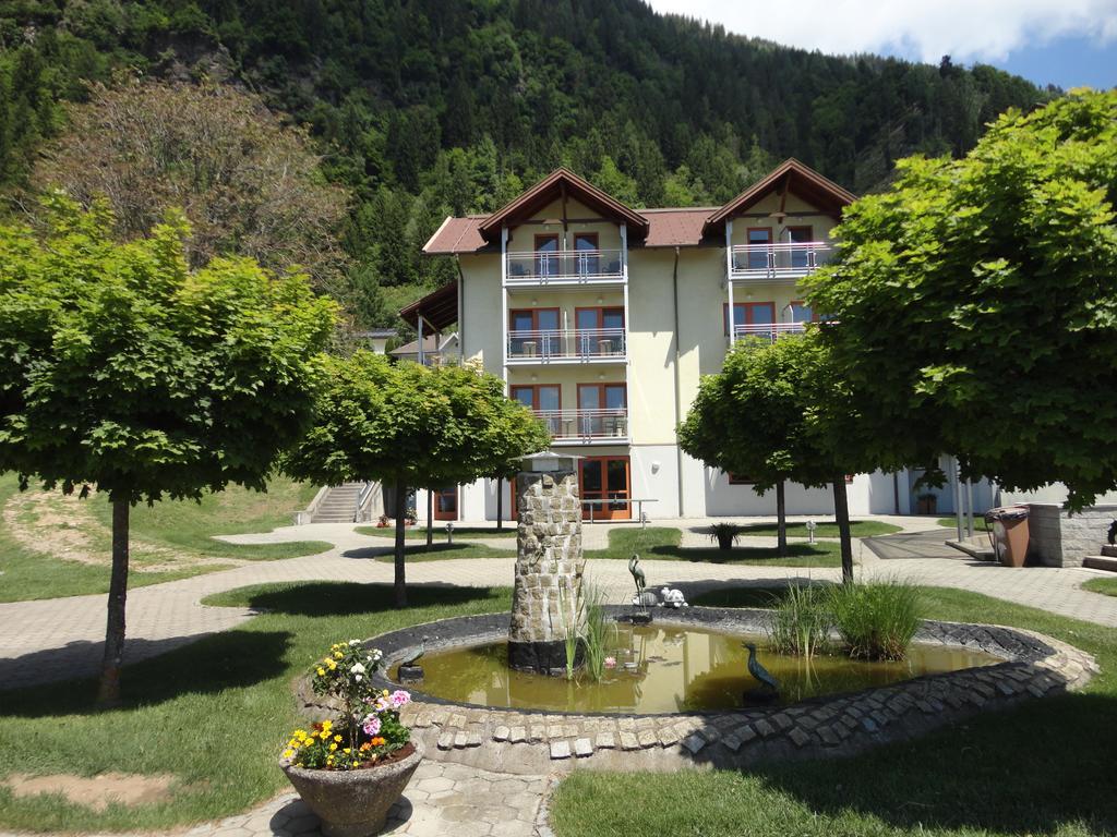 Panoramablickhotel - Lakeview Apartments Аненхайм Екстериор снимка