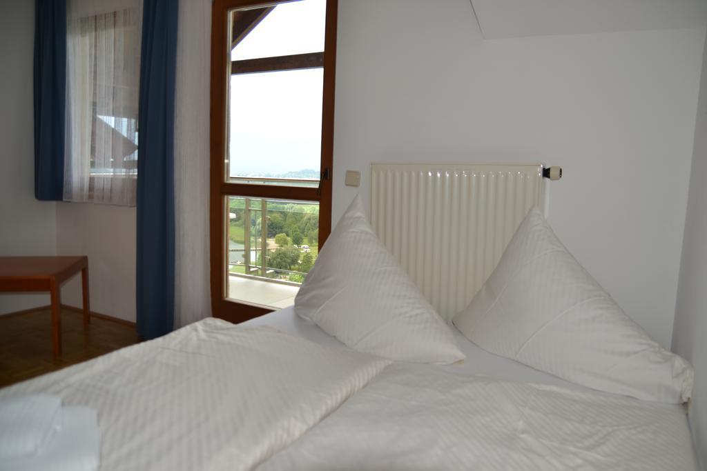 Panoramablickhotel - Lakeview Apartments Аненхайм Екстериор снимка